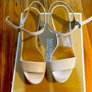 Michael Kors Jill wedges